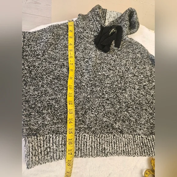 Anthropologie Ruby Moon Women's cropped hooded sweater XS Gray - Picture 6 of 8